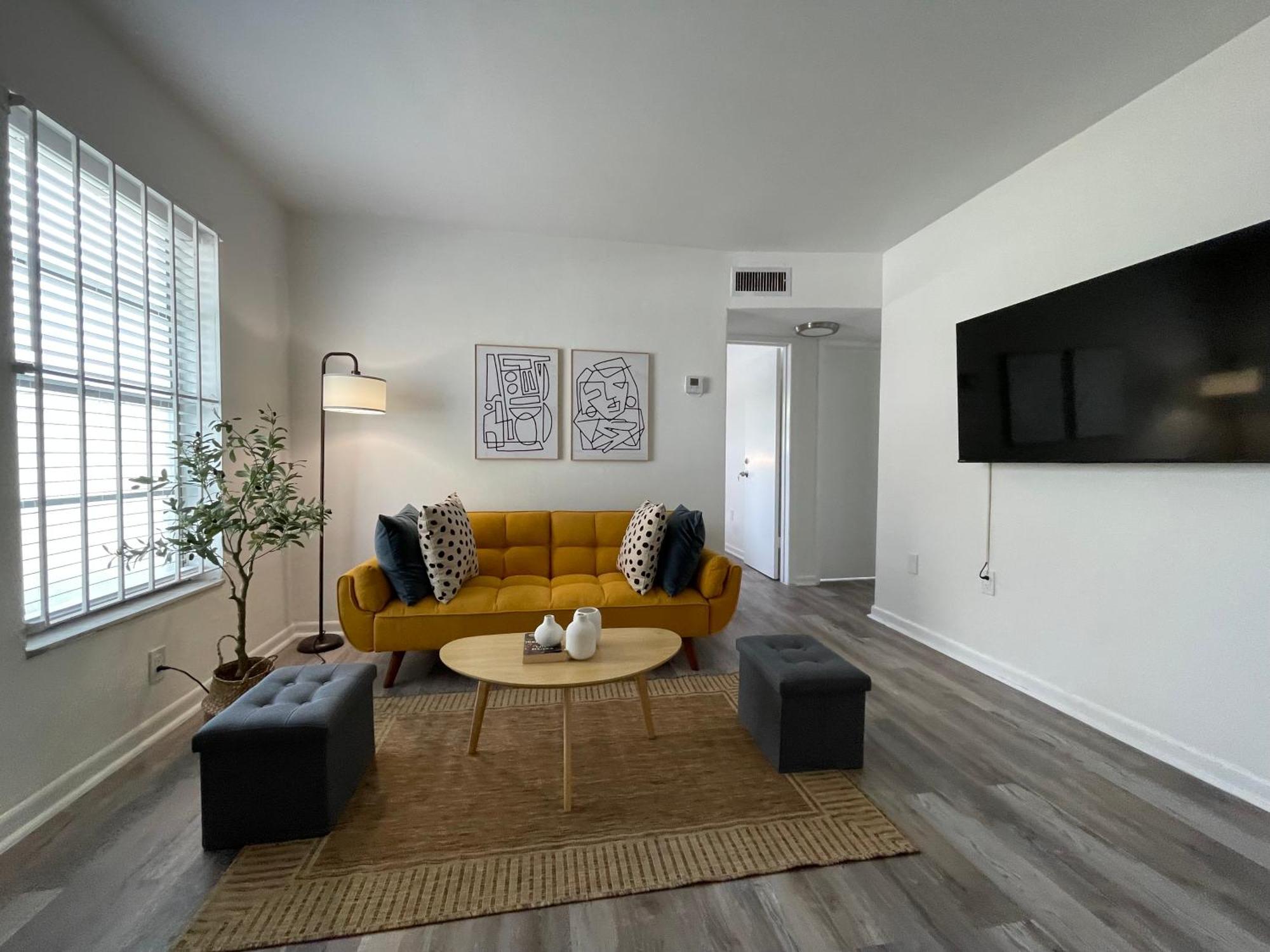 Remodeled Little Havanna Apartments Great Location Miami Dış mekan fotoğraf